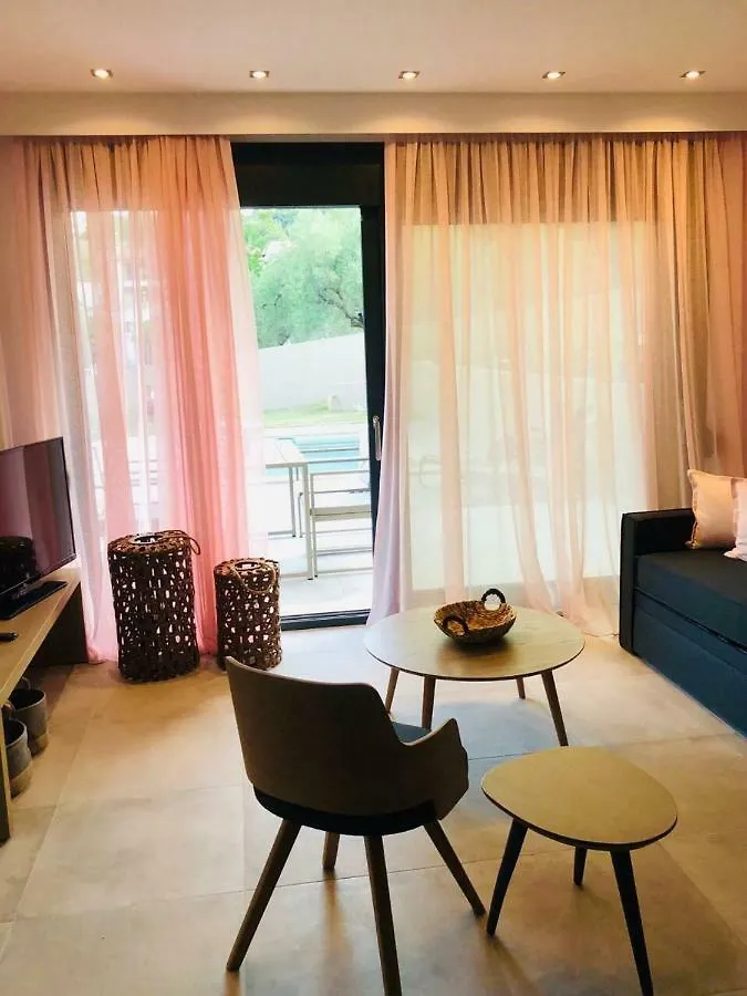 Epos Villas & Luxury Studios Paliouri Ferienhaus